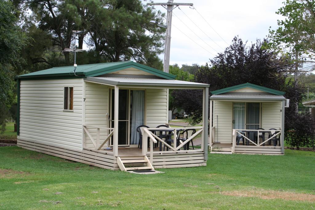 Отель Fossickers Tourist Park Nundle Экстерьер фото