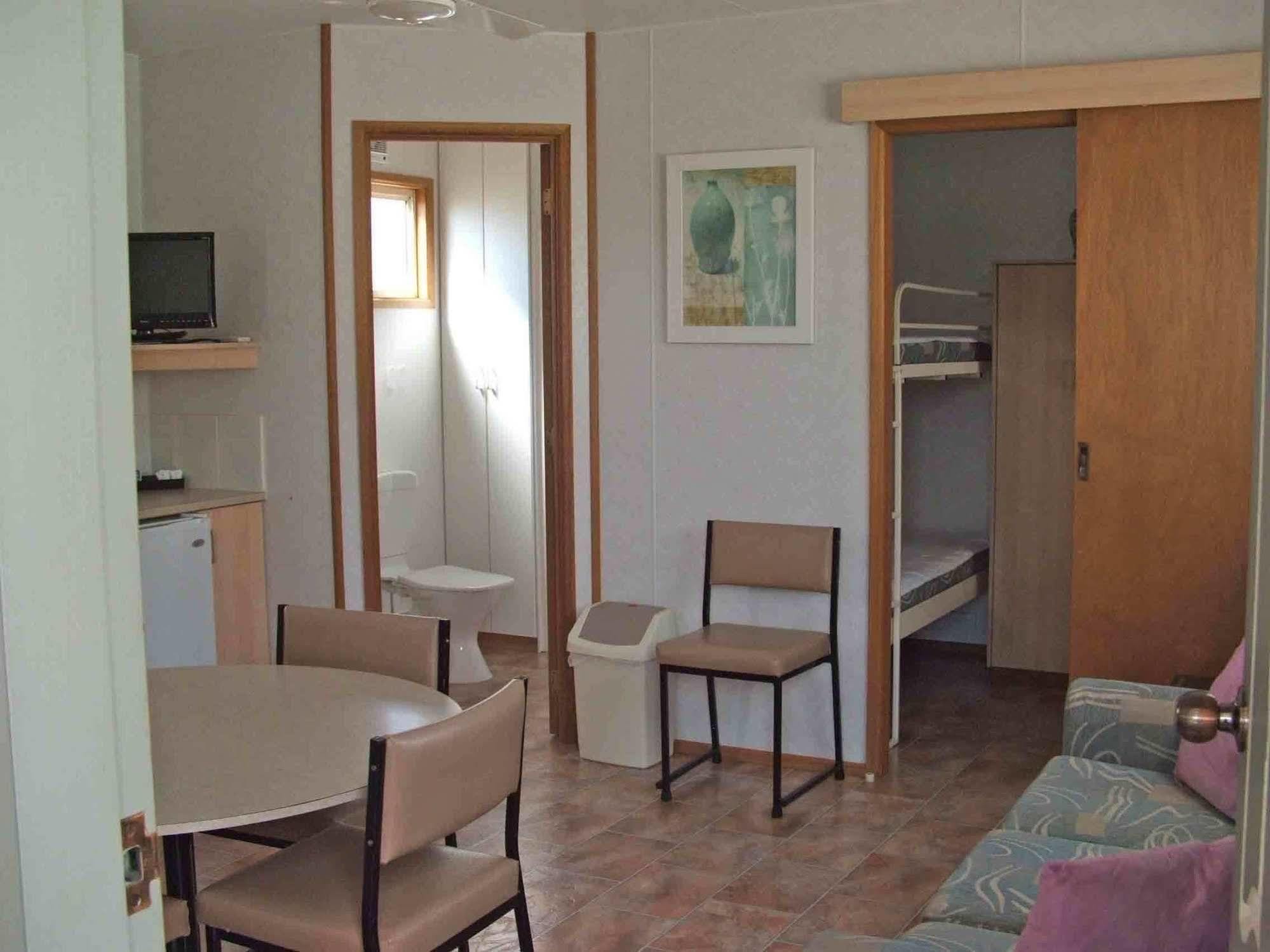 Отель Fossickers Tourist Park Nundle Экстерьер фото